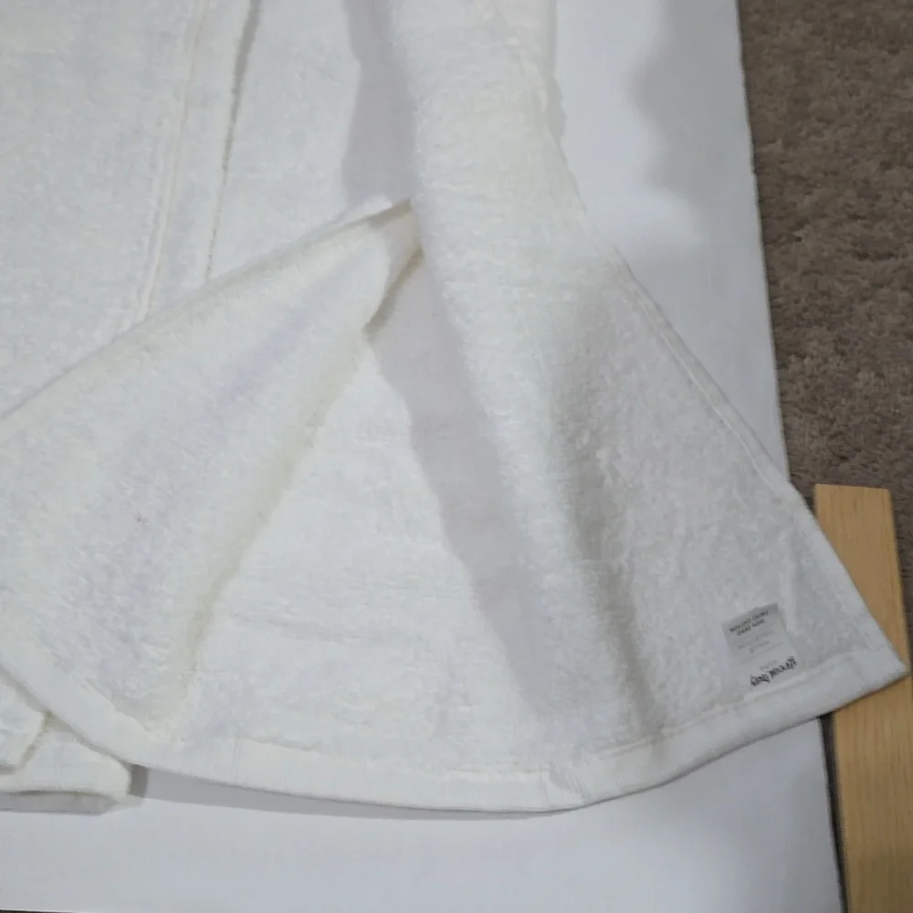 Elegant White and Green Striped Kitchen Towels